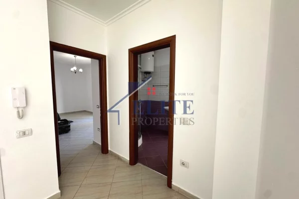 Shtepi ne shitje Apartament ne Tirane, 2+1, Mobilimi Bosh, pa mobiluar, Pagesa 255,000  Euro.