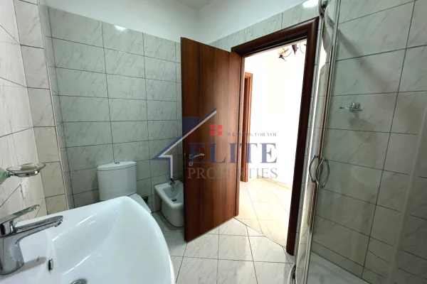Shtepi ne shitje Apartament ne Tirane, 2+1, Mobilimi Bosh, pa mobiluar, Pagesa 255,000  Euro.