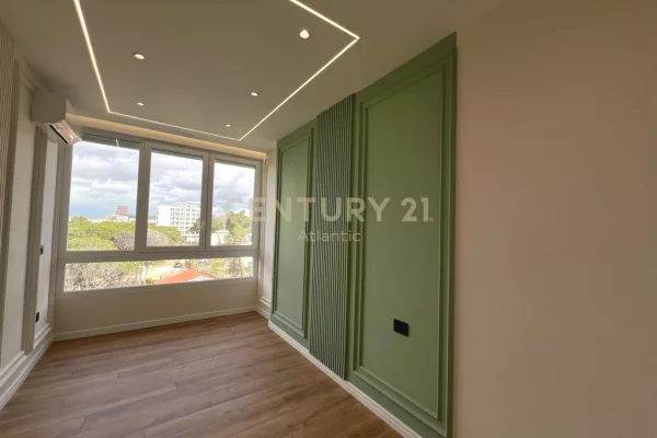 Shtepi ne shitje Apartament ne Durres, 2+1, Mobilimi Bosh, pa mobiluar, Pagesa 135,000  Euro.