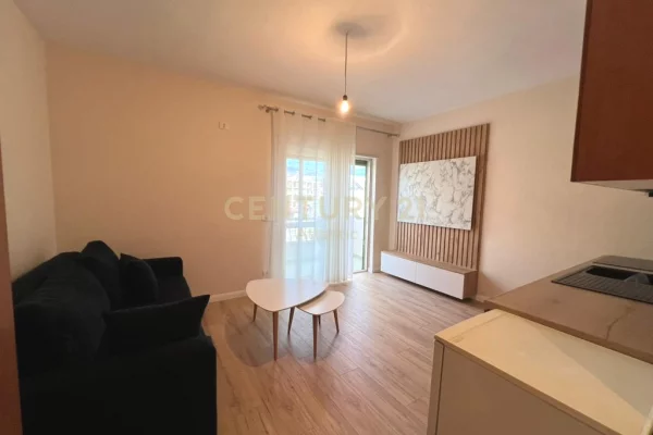 Shtepi ne shitje Apartament ne Durres, Garsoniere, Mobilimi E mobiluar, Pagesa 55,000  Euro.