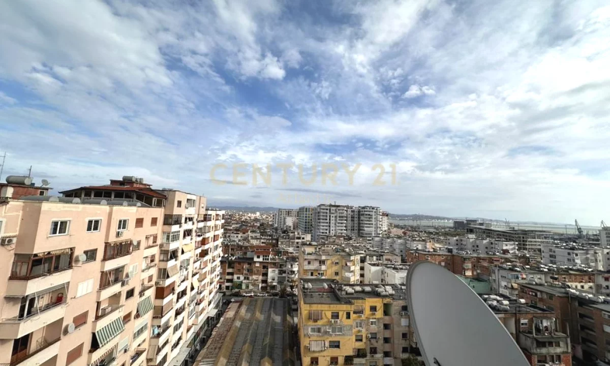 Appartamento in vendita a Durazzo 2+1, Vuoto