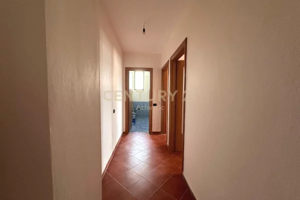 Appartamento in vendita a Durazzo 2+1, Vuoto