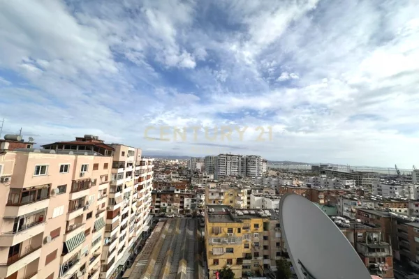 Shtepi ne shitje Apartament ne Durres, 2+1, Mobilimi Bosh, pa mobiluar, Pagesa 115,000  Euro.