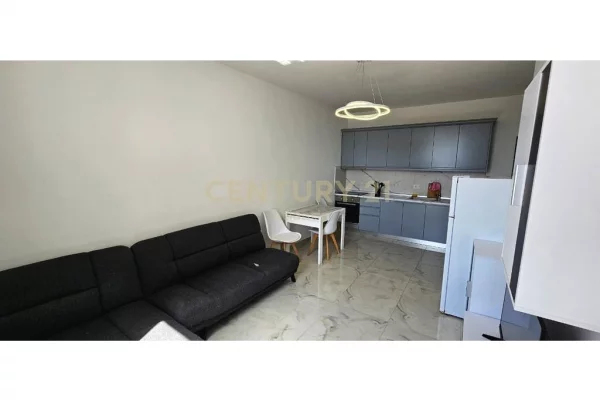 Shtepi ne shitje Apartament ne Durres, 1+1, Mobilimi E mobiluar, Pagesa 105,000  Euro.