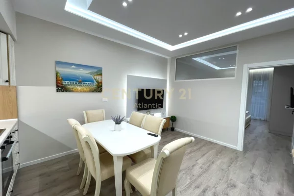 Shtepi ne shitje Apartament ne Durres, 1+1, Mobilimi E mobiluar, Pagesa 120,000  Euro.