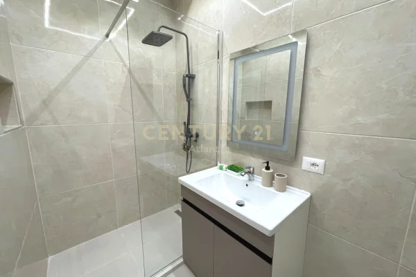 Shtepi ne shitje Apartament ne Durres, 1+1, Mobilimi E mobiluar, Pagesa 120,000  Euro.