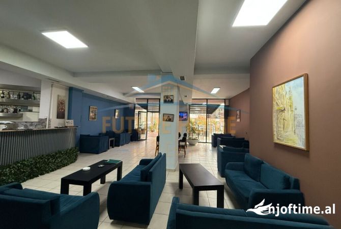 Ambiente Commerciale in Affitto 2+1 a Tirana - 1,100 Euro