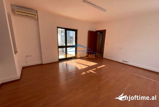 Qira, Ambient për Zyra 3+1+2+ Depo, Kullat Binjake , Tirane.