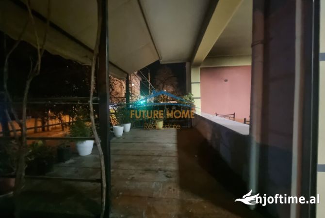 Ambiente Commerciale in Affitto 2+1 a Tirana - 700 Euro