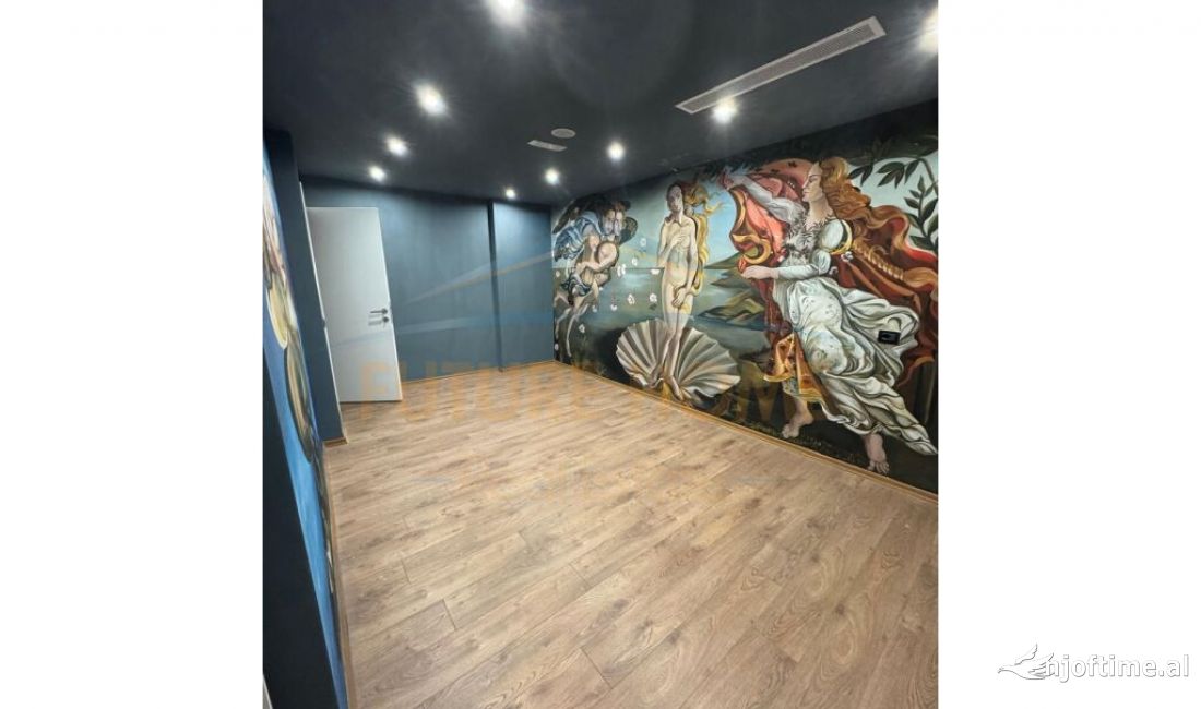 Qira, Ambient Biznesi, 21 Dhjetori