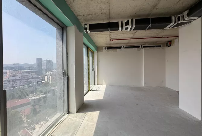 Business Property for Rent 1+1 in Tirana - 2,000 Euro