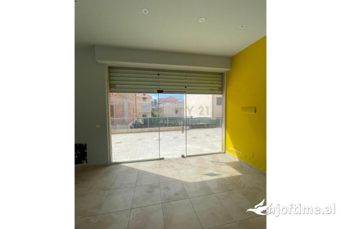 Business Property in Sale 1+1 in Tirana - 88,000 Euro
