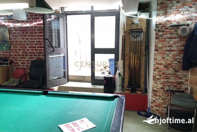 Ambiente Commerciale in Affitto 1+1 a Tirana - 1,500 Euro
