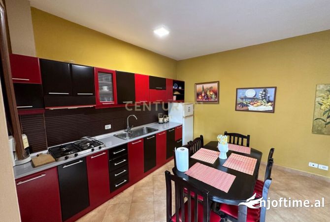 Appartamento in vendita a Durazzo 1+1, Arredato