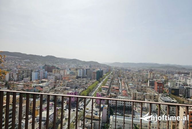 ZYRE PER QIRA NE TIRANA GARDEN BUILDING