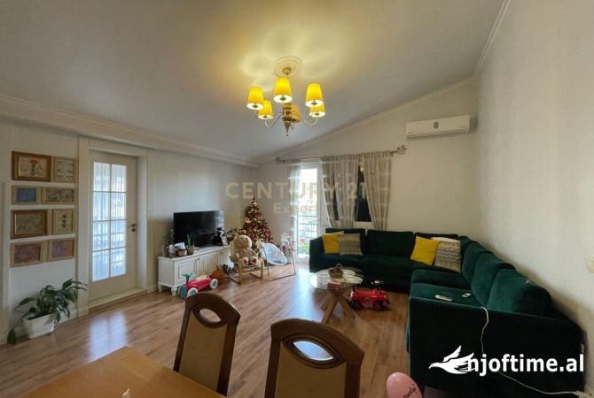 SHESIM APARTAMENT PAPAFINGO 2+1+2 NE RRUGEN GRAMOZ PASHKO, PRANE FAKULTETIT EKONOMIK 