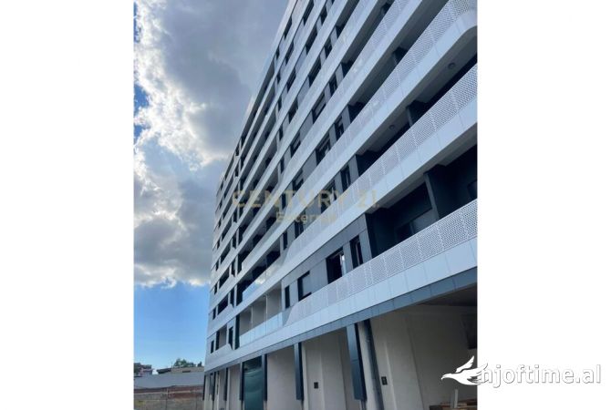 Shtepi ne shitje Apartament ne Tirane, 2+1, Mobilimi Bosh, pa mobiluar, Pagesa 156,000  Euro.