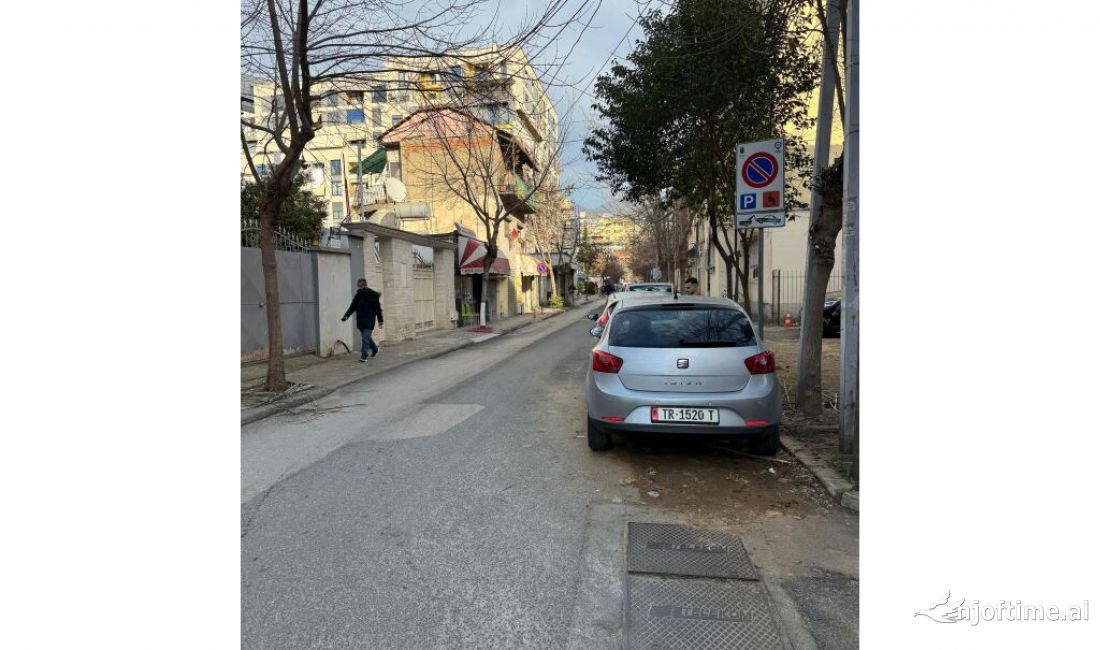 Shitet njesi biznesi tek Pazari Ri, rr. Tefta Tashko!