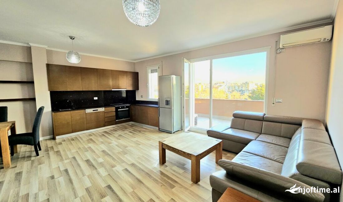 Shtepi me qera Duplex(shtepi me 2 kate) ne Tirane, 3+1, Mobilimi E mobiluar, Pagesa 1,200  Euro.