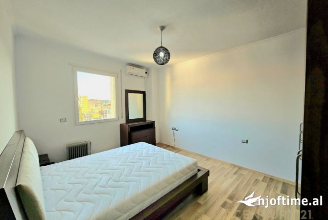 Shtepi me qera Duplex(shtepi me 2 kate) ne Tirane, 3+1, Mobilimi E mobiluar, Pagesa 1,200  Euro.