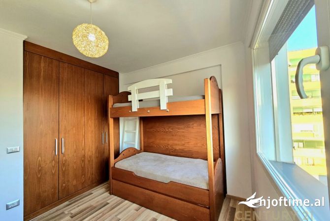 Shtepi me qera Duplex(shtepi me 2 kate) ne Tirane, 3+1, Mobilimi E mobiluar, Pagesa 1,200  Euro.