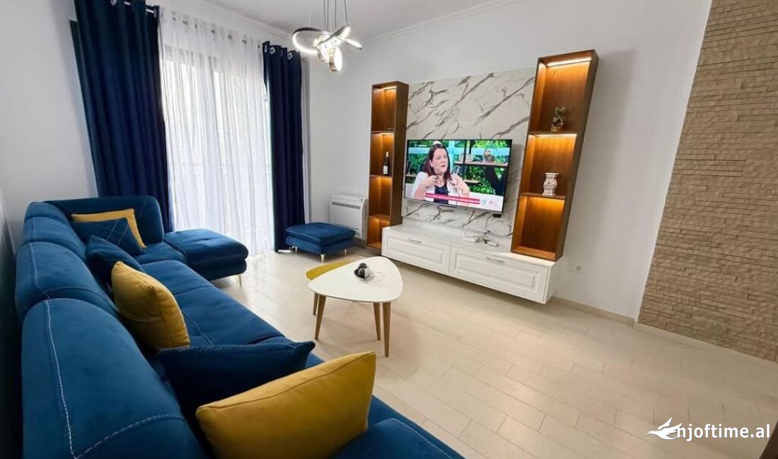 Shtepi me qera Apartament ne Tirane, 2+1, Mobilimi E mobiluar, Pagesa 700  Euro.