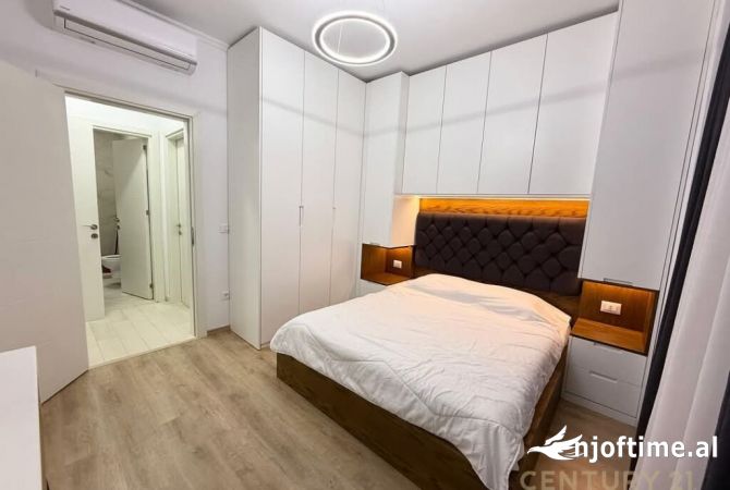 Shtepi me qera Apartament ne Tirane, 2+1, Mobilimi E mobiluar, Pagesa 700  Euro.