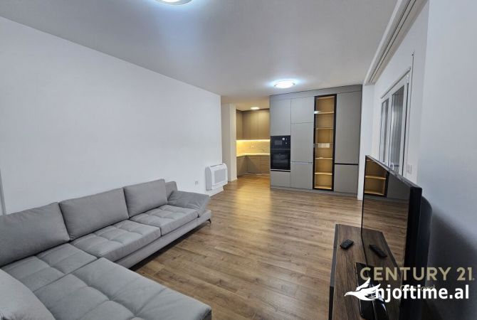 JEPET ME QIRA APARTAMENT 2+1 PLUS POST PARKIMI KODRA E DIELLIT REZIDENCA KURORA