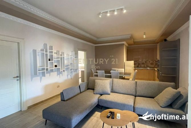 Shtepi ne shitje Apartament ne Durres, 2+1, Mobilimi E mobiluar, Pagesa 120,000  Euro.