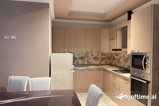 Shtepi ne shitje Apartament ne Durres, 2+1, Mobilimi E mobiluar, Pagesa 120,000  Euro.