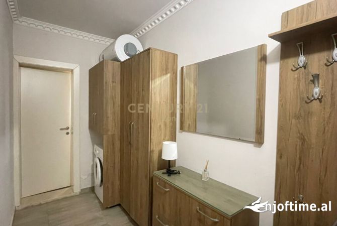 Shtepi ne shitje Apartament ne Durres, 2+1, Mobilimi E mobiluar, Pagesa 120,000  Euro.