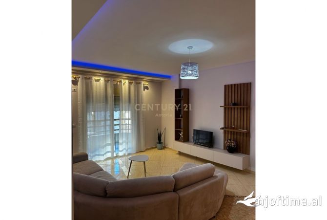 Shtepi ne shitje Apartament ne Fier, 2+1, Mobilimi E mobiluar, Pagesa 130,000  Euro.