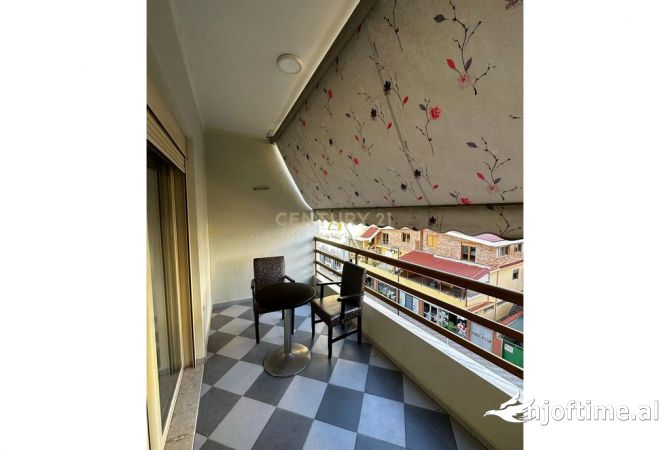 Shtepi ne shitje Apartament ne Fier, 2+1, Mobilimi E mobiluar, Pagesa 130,000  Euro.