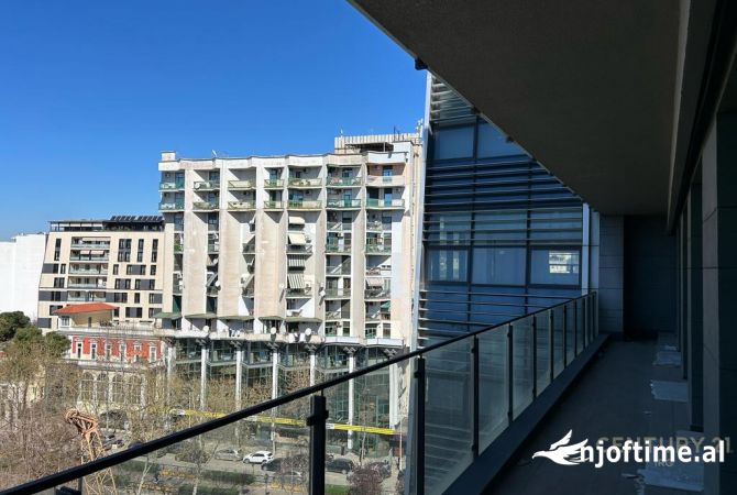 SHESIM AMBIENT ZYRE NE QENDER.