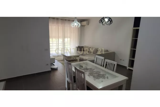 Shtepi me qera Apartament ne Tirane, 2+1, Mobilimi E mobiluar, Pagesa 650  Euro.