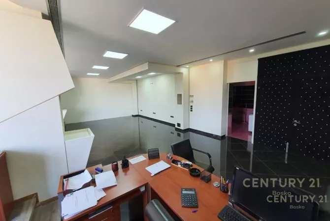 Business Property for Rent 1+1 in Tirana - 1,000 Euro
