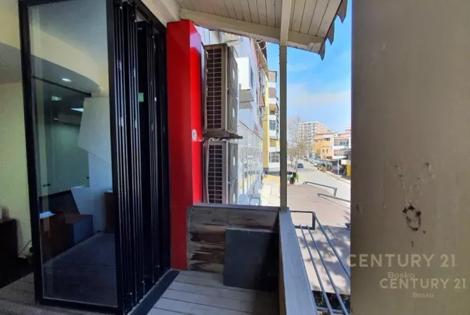 Business Property for Rent 1+1 in Tirana - 1,000 Euro