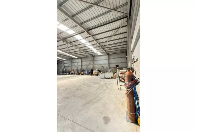 Business Property for Rent 4+1 in Durres - 1,500 Euro