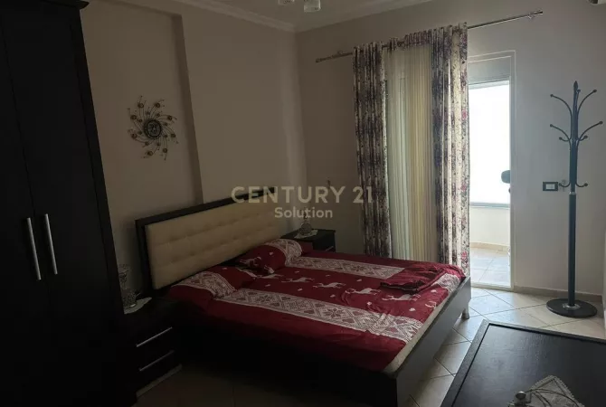 Shtepi me qera Apartament ne Tirane, 3+1, Mobilimi E mobiluar, Pagesa 450  Euro.