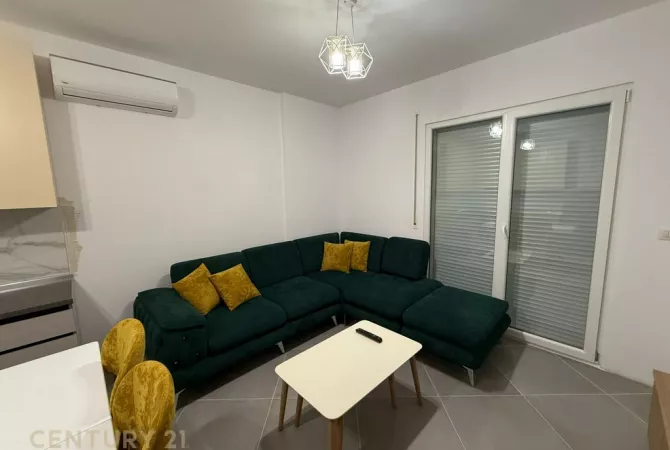 Shtepi me qera Apartament ne Tirane, 2+1, Mobilimi E mobiluar, Pagesa 580  Euro.