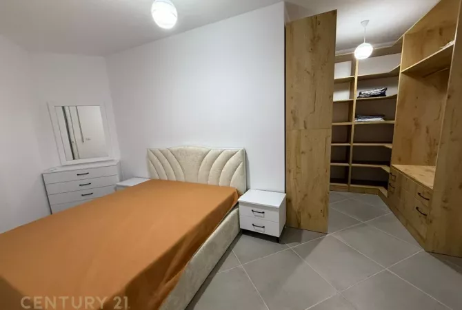 Shtepi me qera Apartament ne Tirane, 2+1, Mobilimi E mobiluar, Pagesa 580  Euro.