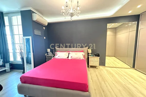 Shtepi ne shitje Apartament ne Tirane, 2+1, Mobilimi E mobiluar, Pagesa 220,000  Euro.
