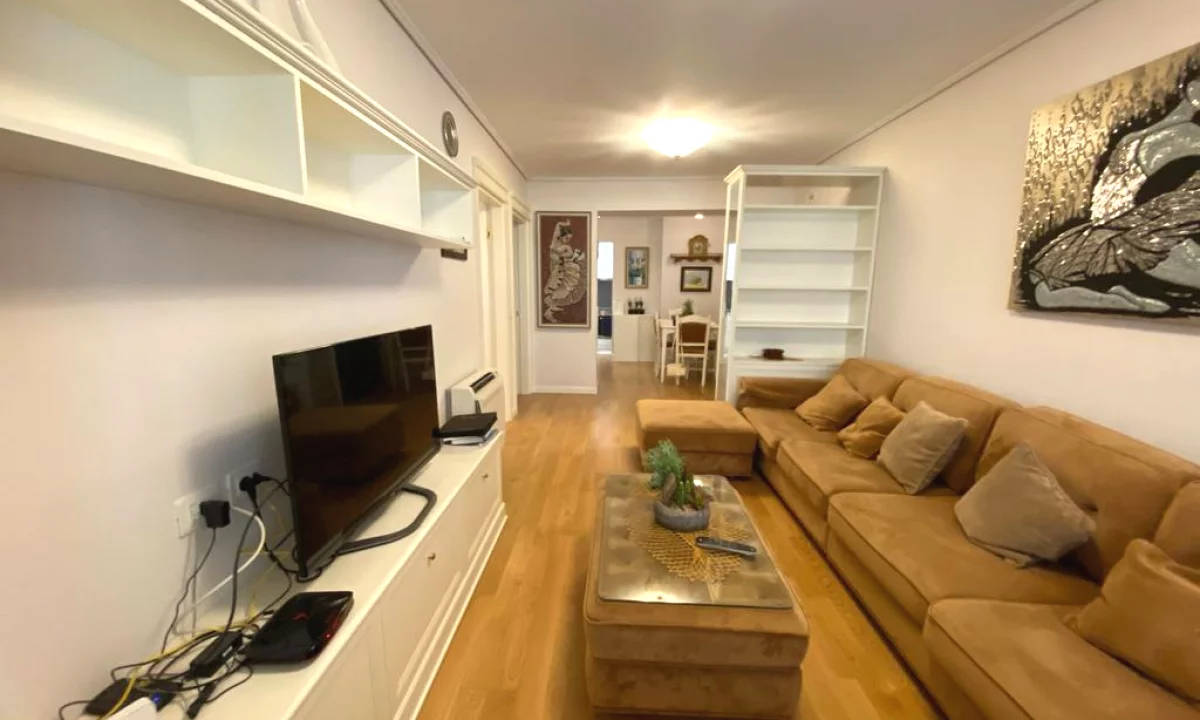 Shtepi ne shitje Apartament ne Tirane, 2+1, Mobilimi E mobiluar, Pagesa 210,000  Euro.