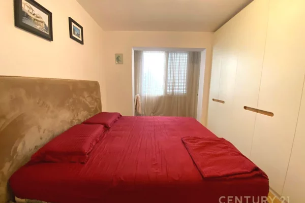 Shtepi ne shitje Apartament ne Tirane, 2+1, Mobilimi E mobiluar, Pagesa 210,000  Euro.