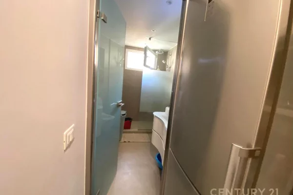 Shtepi ne shitje Apartament ne Tirane, 2+1, Mobilimi E mobiluar, Pagesa 210,000  Euro.