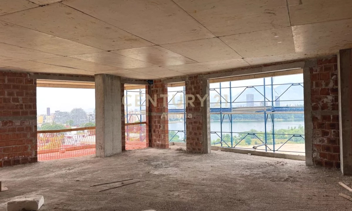 Shtepi ne shitje Apartament ne Tirane, 2+1, Mobilimi E mobiluar, Pagesa 364,000  Euro.