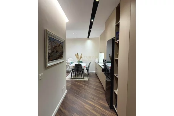 Shtepi ne shitje Apartament ne Tirane, 1+1, Mobilimi E mobiluar, Pagesa 177,000  Euro.