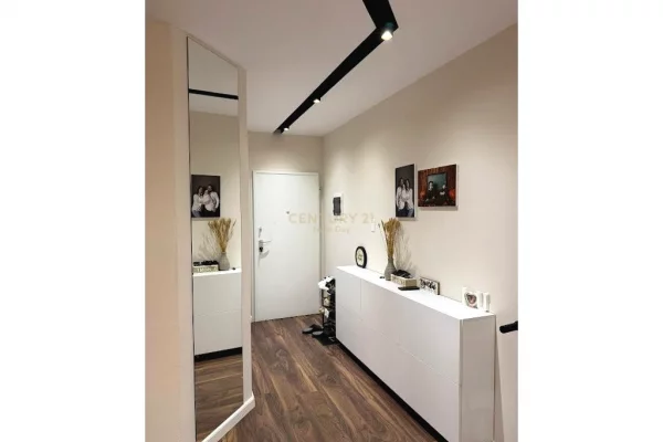 Shtepi ne shitje Apartament ne Tirane, 1+1, Mobilimi E mobiluar, Pagesa 177,000  Euro.