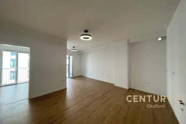 Shtepi ne shitje Apartament ne Tirane, 2+1, Mobilimi E mobiluar, Pagesa 149,000  Euro.