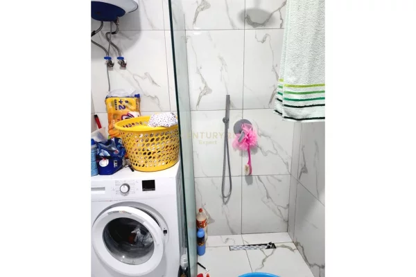 Shtepi ne shitje Apartament ne Tirane, 2+1, Mobilimi E mobiluar, Pagesa 225,000  Euro.